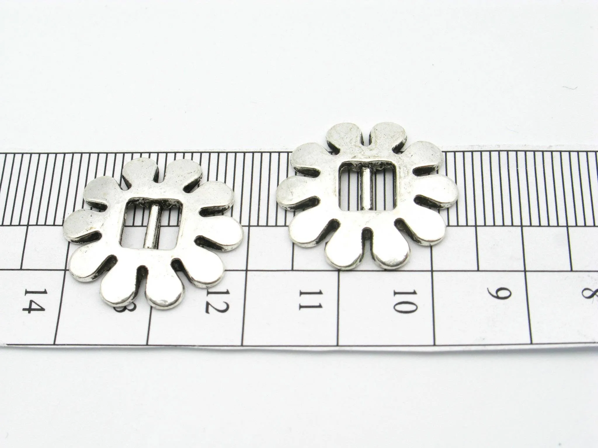 10 Pcs For 5mm flat leather,Antique Silver Flower jewelry supplies jewelry finding D-1-5-11