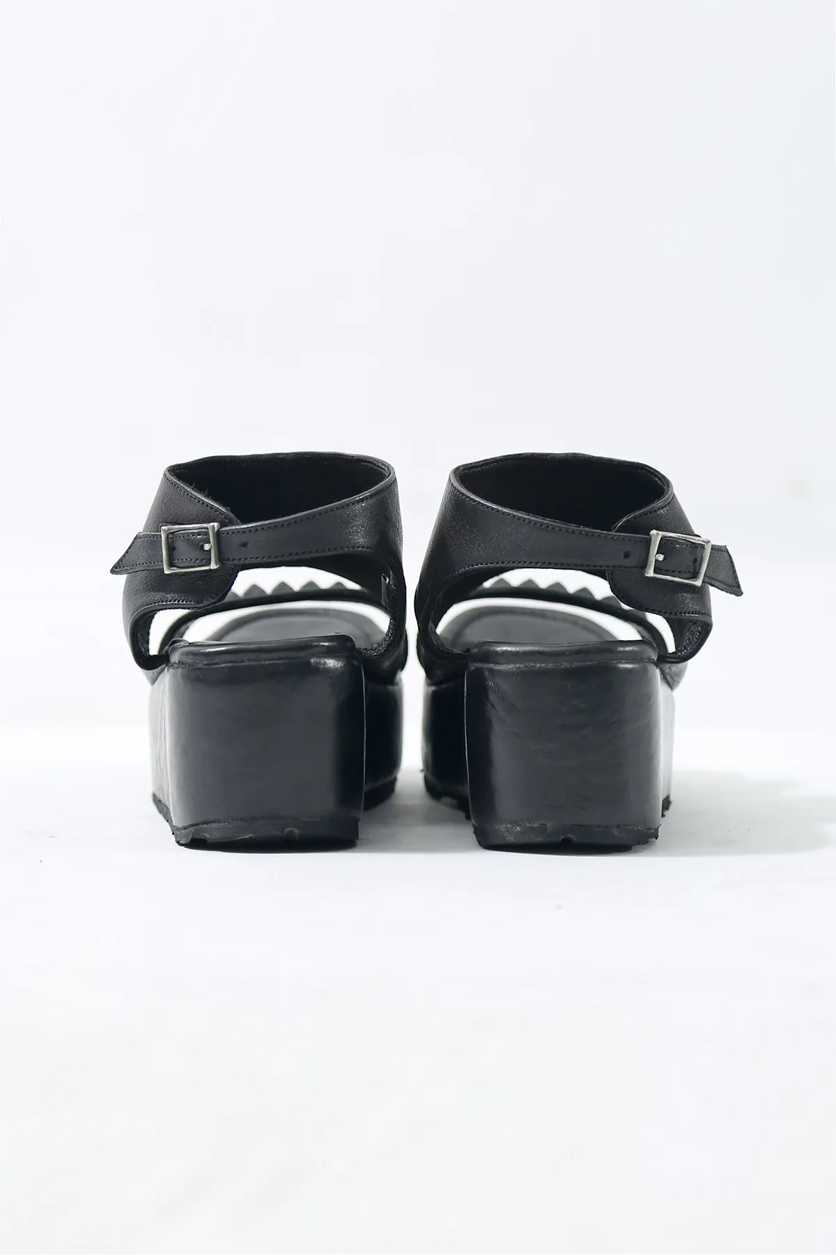 1801-BO04 Black Metal Sandal PMD