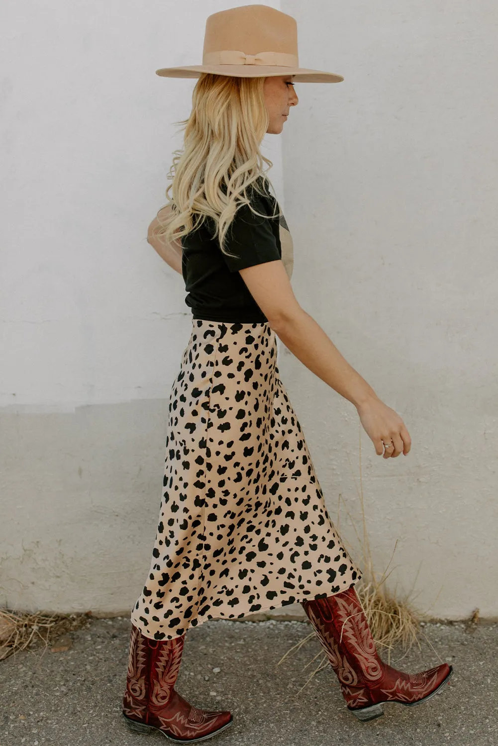 Leopard Spots Printed Split Hem Midi Skirt